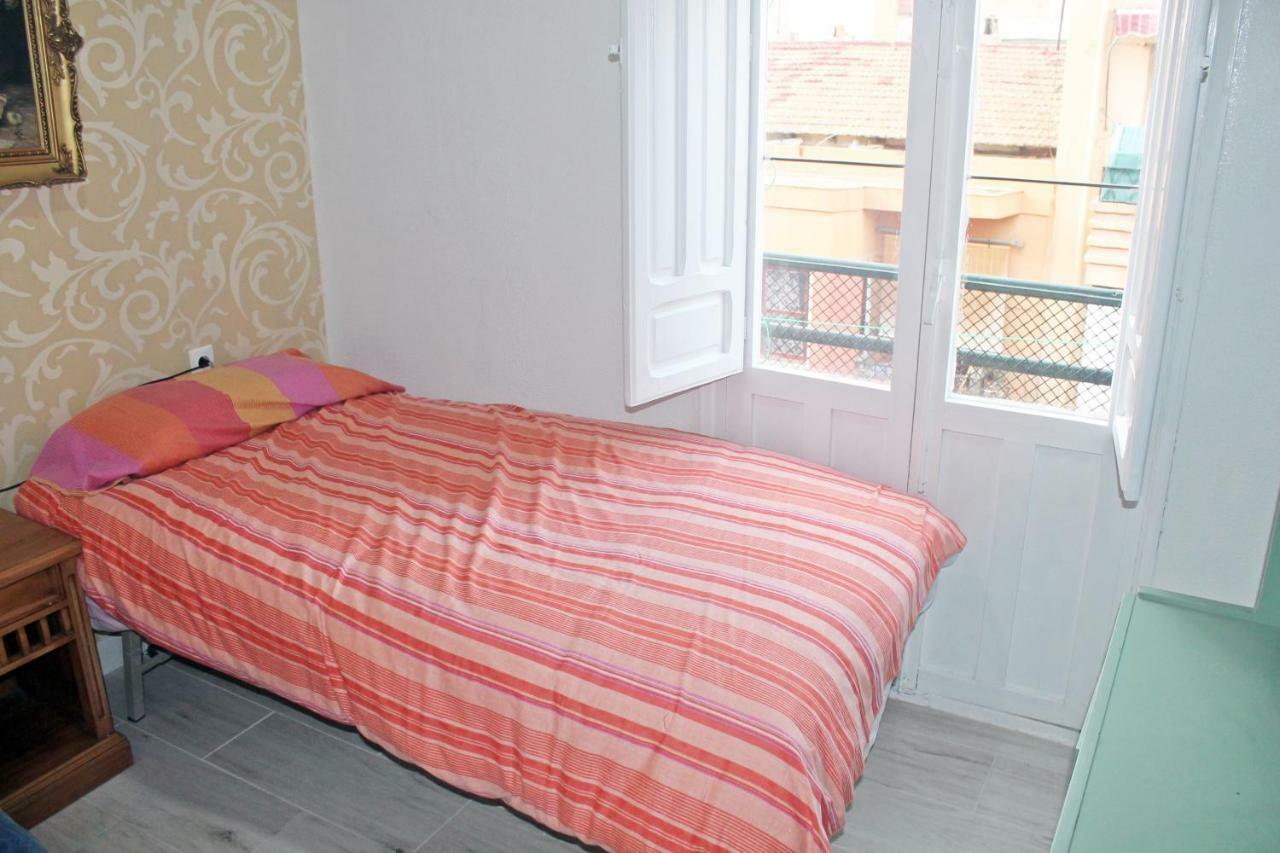Habitacion Con Terraza En Alicante Exterior foto